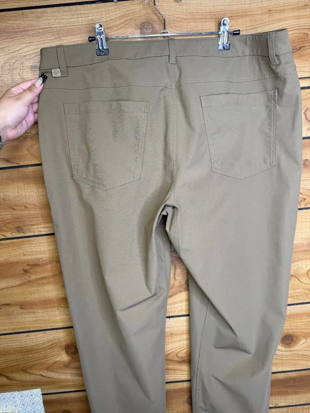 Men's Lululemon Performance Commission Chino Pants Size 38 Tan Golf Khaki